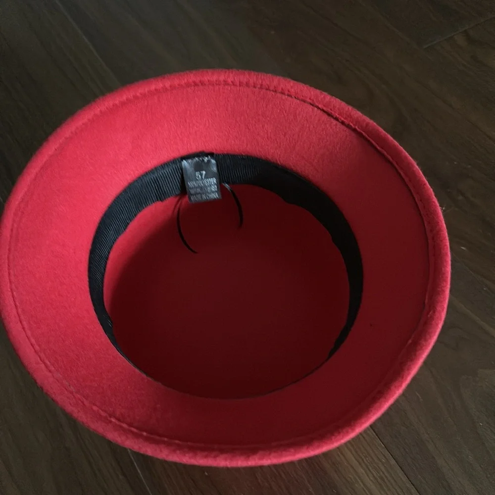 Very cute hat. - Picture 2 of 3